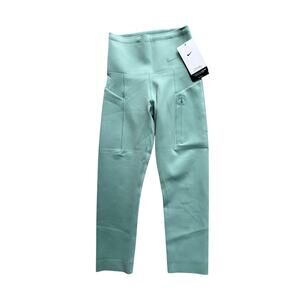 Nike Women’s Infinalock High-Rise Crop Leggings XS – Mint Green – NWT ($115)
